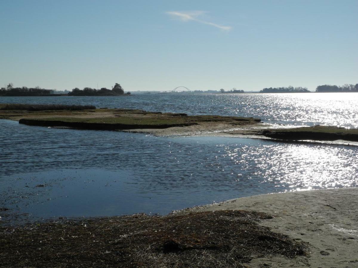 Zur Muehle Lemkenhafen Auf Fehmarn Apartamento Exterior foto